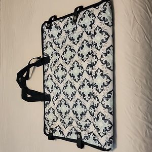 Thirty-one Garment Bag